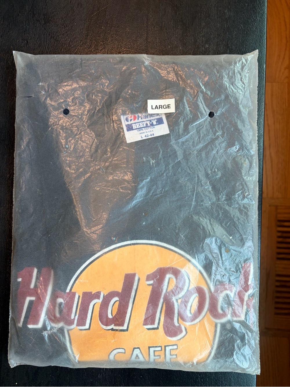 Vintage 90s Hard Rock Cafe Honolulu Graphic T-Shirt.